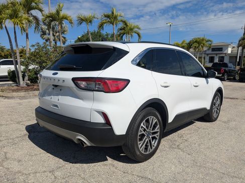 Used 2022 Ford Escape SEL FWD image 4