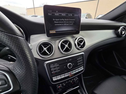 Used 2018 Mercedes-Benz GLA 250 4MATIC image 27