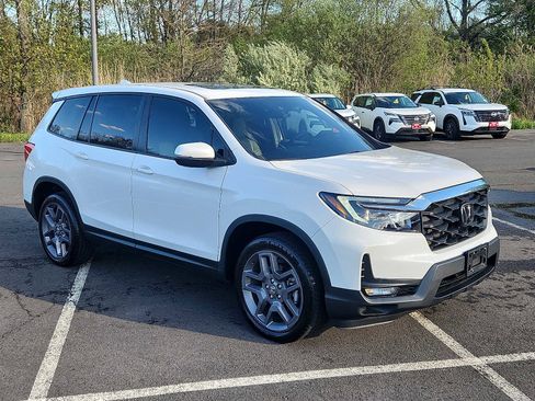 Used 2023 Honda Passport EX-L image 3
