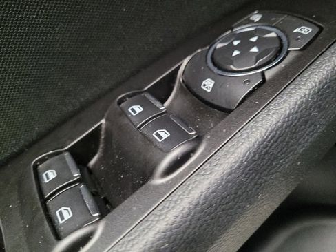 Used 2017 Ford Fusion SE w/ Fusion SE Technology Package image 27