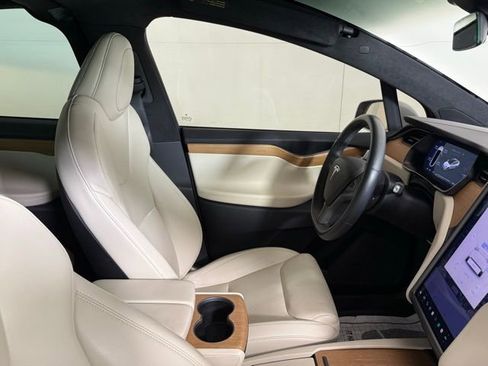 Used 2020 Tesla Model X Long Range image 26