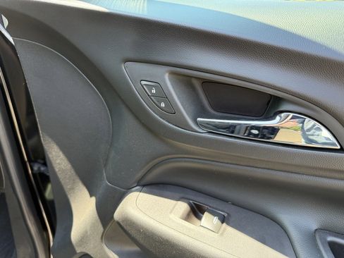 Used 2020 Chevrolet Equinox LT image 58