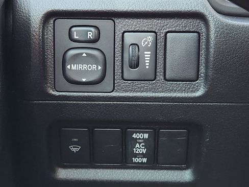 Used 2016 Toyota 4Runner SR5 AWD/4WD image 22