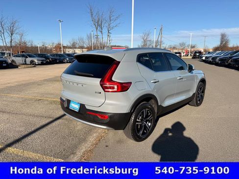 Used 2024 Volvo XC40 B5 Core w/ Protection Package image 5