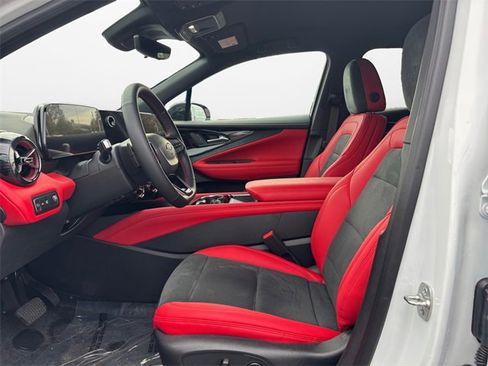 New 2024 Chevrolet Blazer EV RS image 9