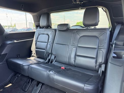 Certified 2023 Lincoln Navigator Reserve AWD/4WD image 30