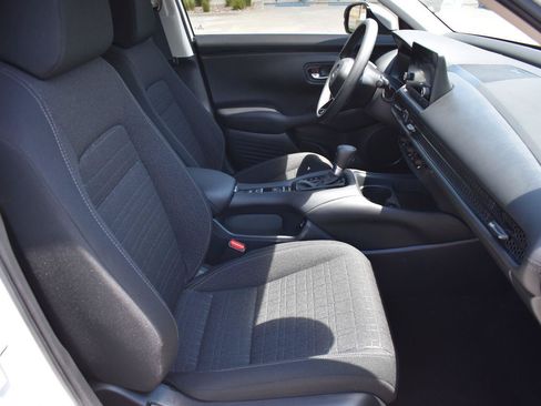 Used 2024 Honda HR-V LX image 10