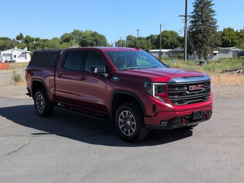 Used 2024 GMC Sierra 1500 AT4 w/ Technology Package AWD/4WD image 2