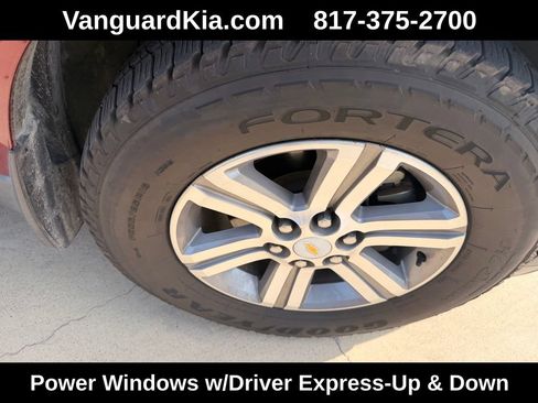 Used 2017 Chevrolet Traverse LT FWD image 11