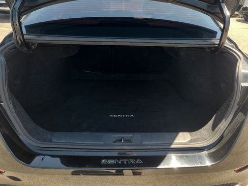 Used 2021 Nissan Sentra SR FWD image 27