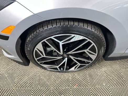 Used 2023 Hyundai Ioniq 6 SEL image 10