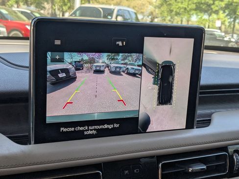 Used 2022 Lincoln Aviator Reserve image 16