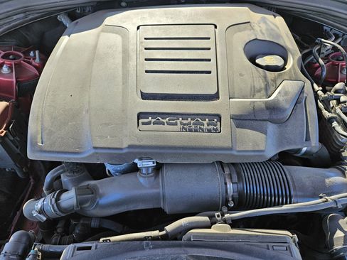 Used 2022 Jaguar F-PACE S image 33