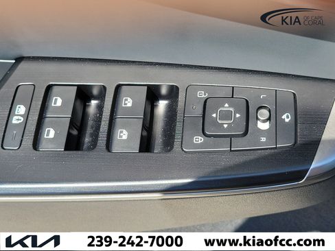 New 2025 Kia EV6 Wind RWD image 18