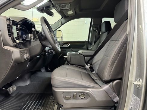 New 2026 Chevrolet Silverado 3500 LT AWD/4WD image 13