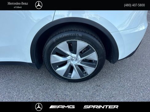 Used 2023 Tesla Model Y Long Range AWD/4WD image 9
