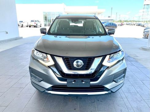 Used 2020 Nissan Rogue SV w/ Premium Package image 2