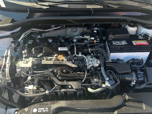 Used 2022 Toyota Corolla Cross XLE image 19