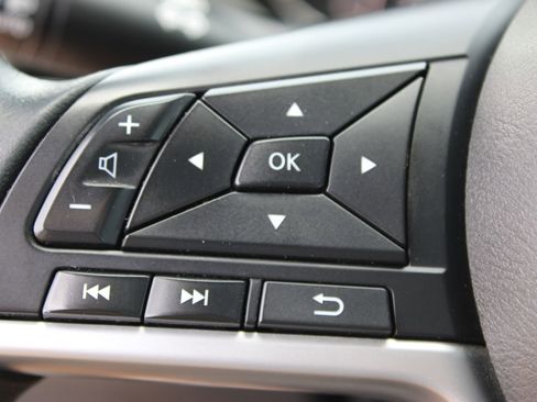 Used 2019 Nissan Altima 2.5 S FWD image 17