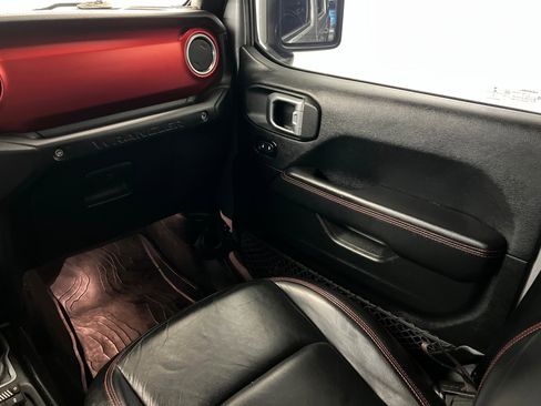 Used 2018 Jeep Wrangler Unlimited Rubicon image 10