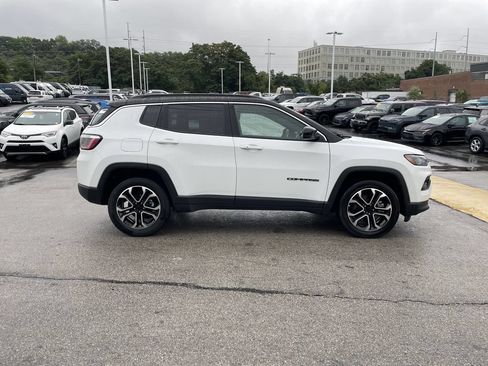 Used 2024 Jeep Compass Limited AWD/4WD image 7