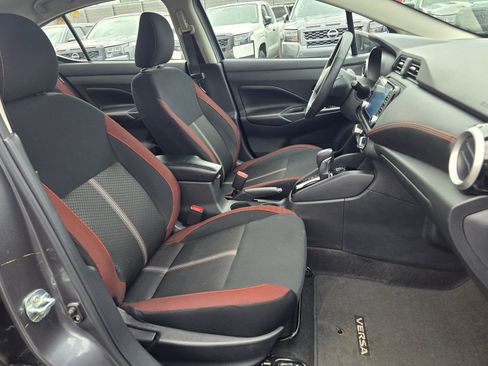 Used 2024 Nissan Versa SR FWD image 36