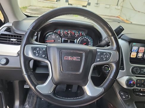 Used 2017 GMC Yukon SLT image 22