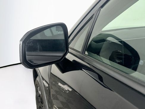 Used 2025 Hyundai Santa Fe SEL image 16