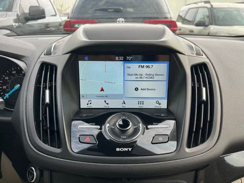 Used 2019 Ford Escape Titanium image 21