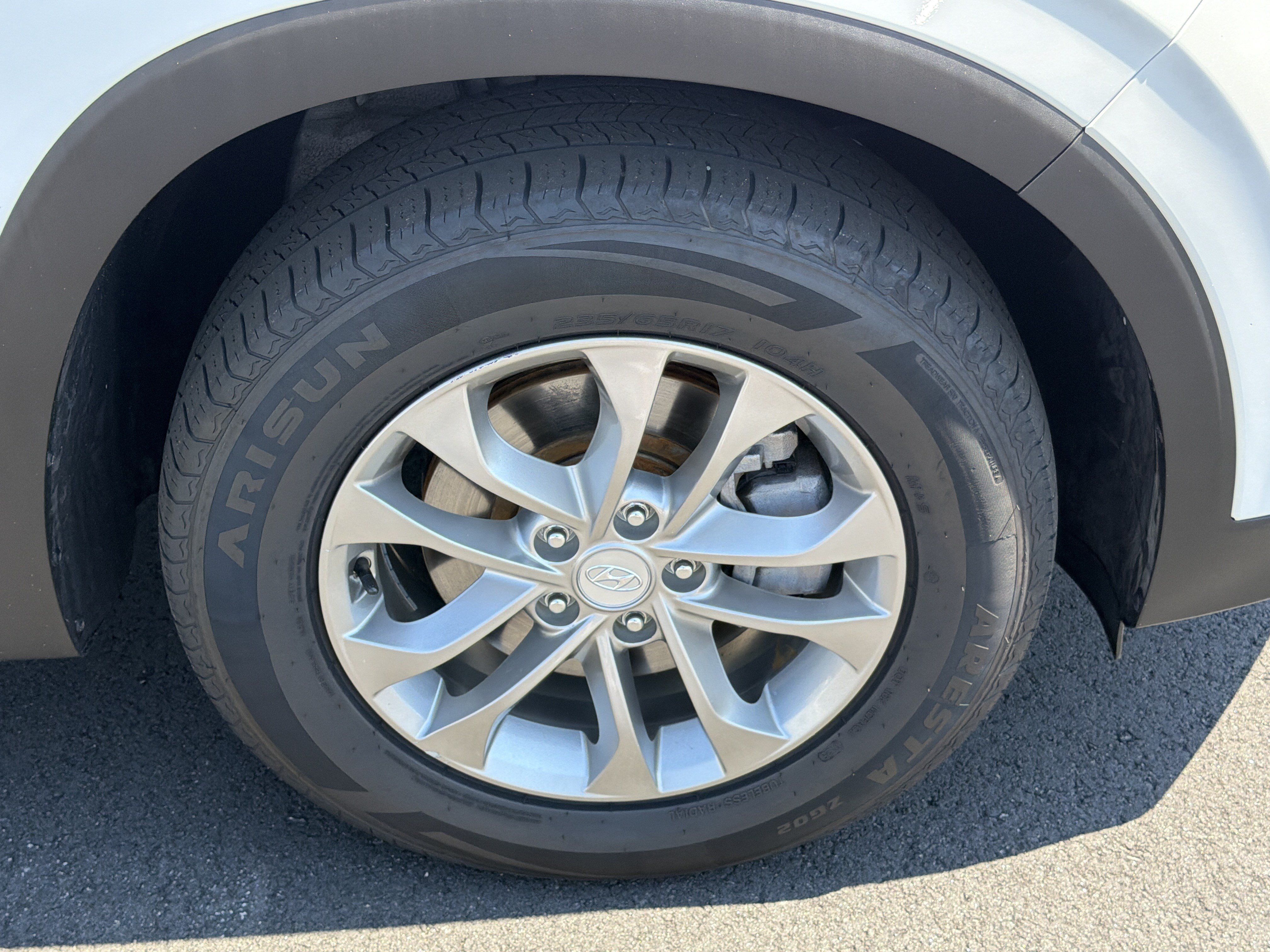 Used 2020 Hyundai Santa Fe SE FWD image 12