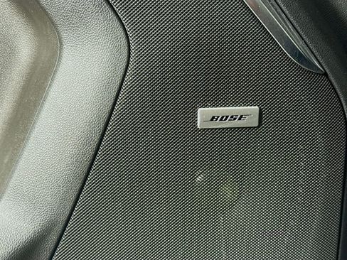 Used 2024 GMC Yukon Denali w/ Denali Reserve Package AWD/4WD image 12