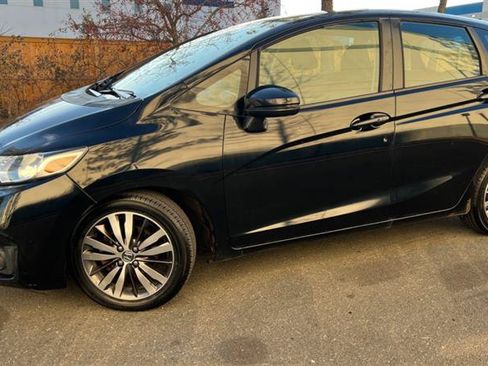 Used 2015 Honda Fit image 3