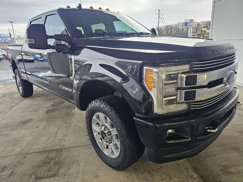 Used 2019 Ford F250 Limited image 7