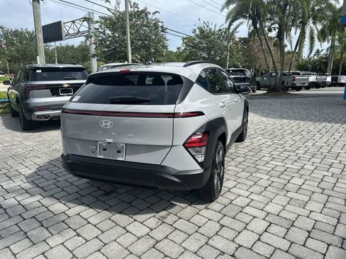 Used 2025 Hyundai Kona SEL FWD image 35
