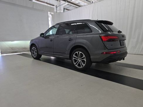 Used 2025 Audi Q7 2.0T Premium w/ Convenience Plus Package AWD/4WD image 4