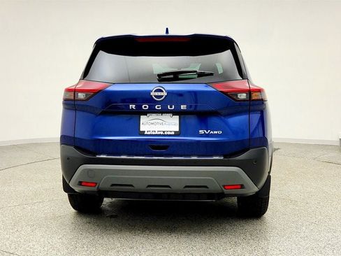 Used 2023 Nissan Rogue SV image 5