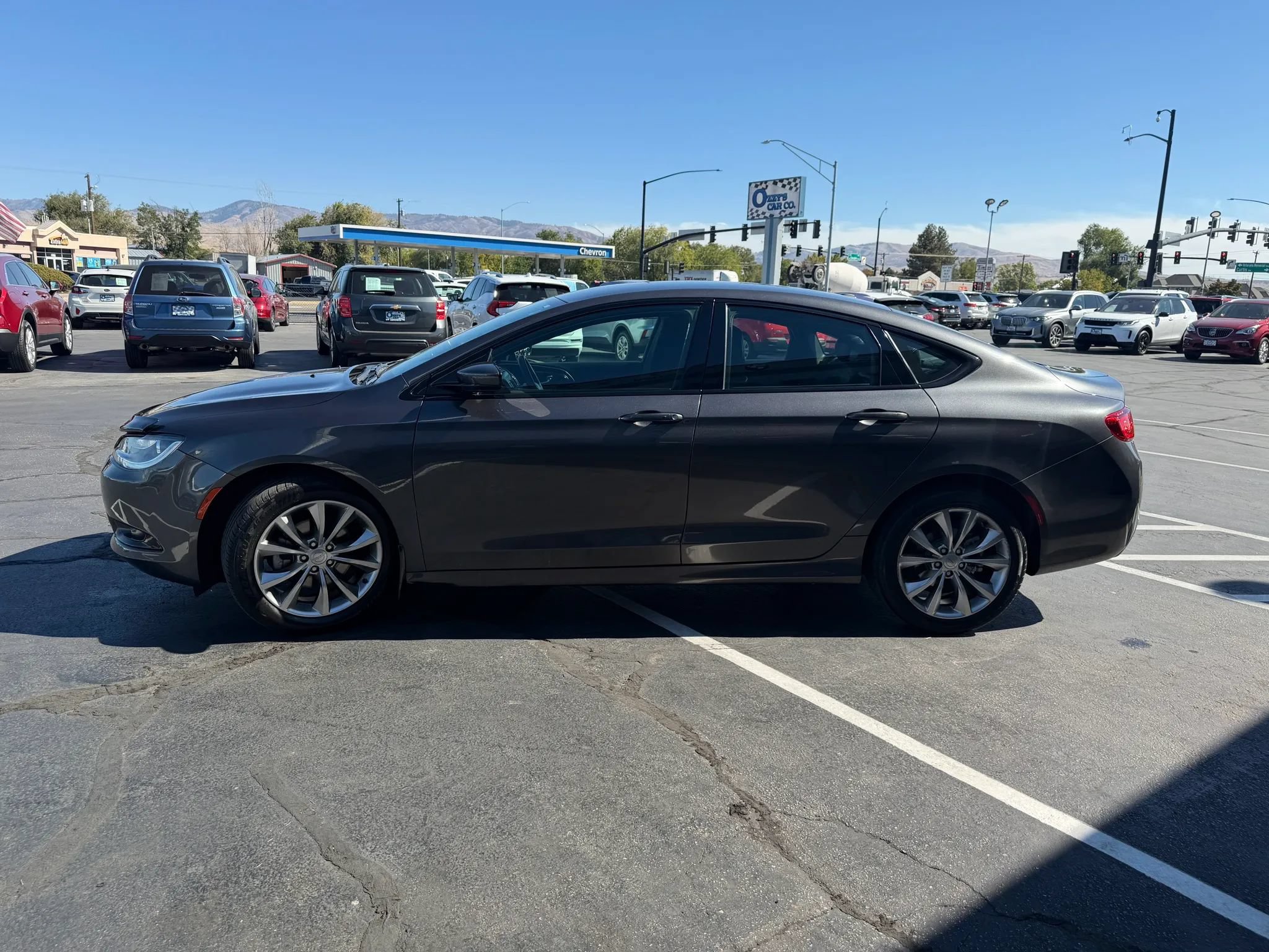 Used 2016 Chrysler 200 S FWD image 5