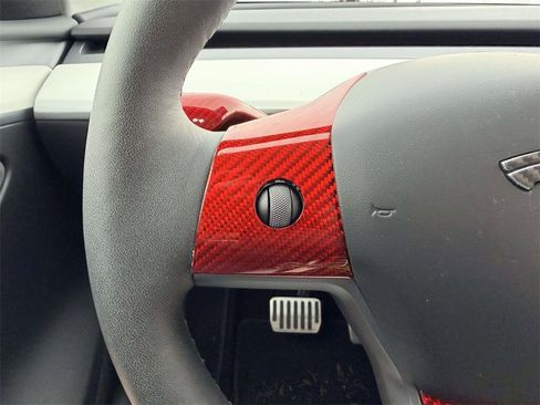 Used 2024 Tesla Model Y Long Range image 7