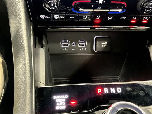 Used 2024 Jeep Grand Cherokee Limited AWD/4WD image 25