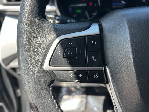 Certified 2025 Toyota Sienna XLE FWD image 27
