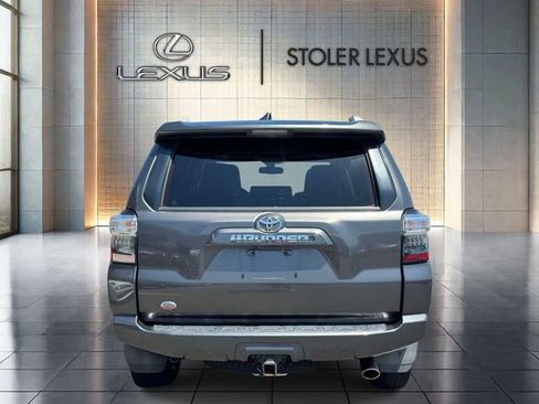 Used 2015 Toyota 4Runner SR5 Premium AWD/4WD image 4