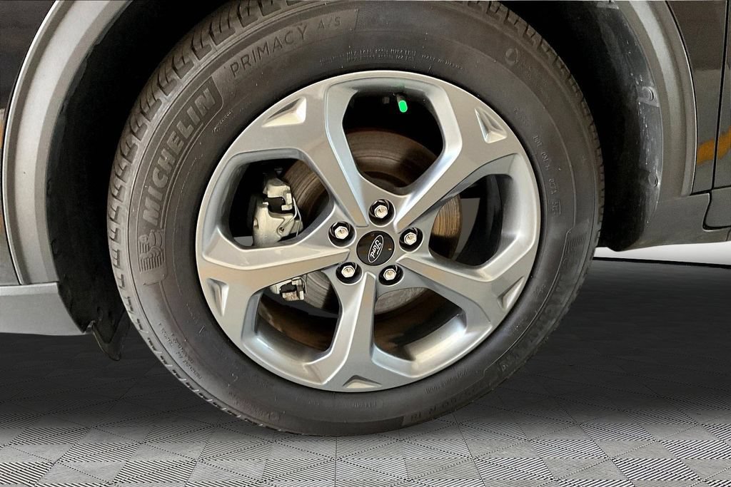 Used 2025 Ford Escape ST-Line FWD image 32
