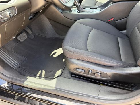 Used 2024 Chevrolet Malibu RS FWD image 18