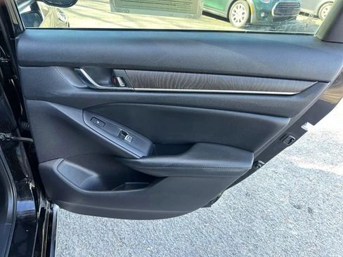 Used 2021 Honda Accord Touring image 19