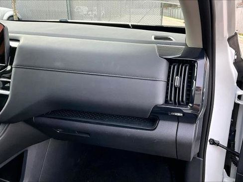 Certified 2024 Nissan Pathfinder SV image 17