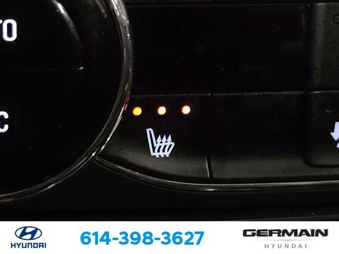 Used 2025 Chevrolet TrailBlazer RS AWD/4WD image 32