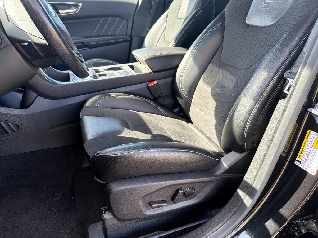 Used 2023 Ford Edge ST AWD/4WD image 14