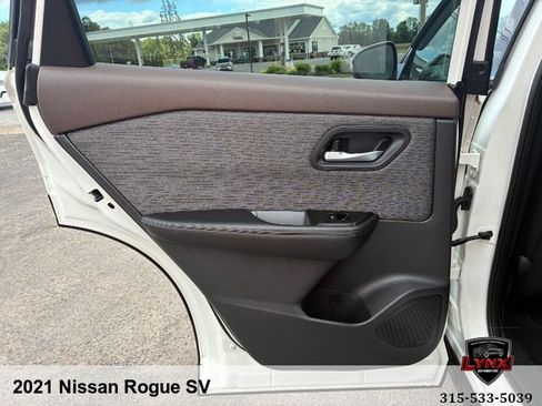Used 2021 Nissan Rogue SV AWD/4WD image 28