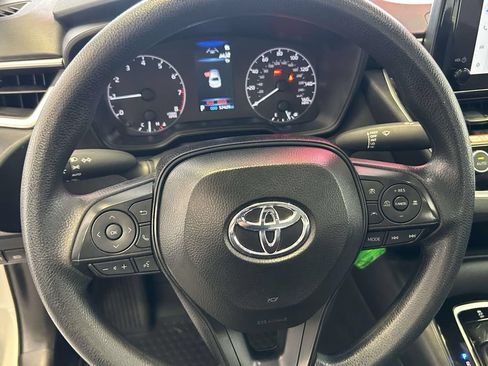 Used 2025 Toyota Corolla LE FWD image 18