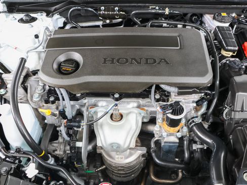 Used 2025 Honda Civic Sport image 28